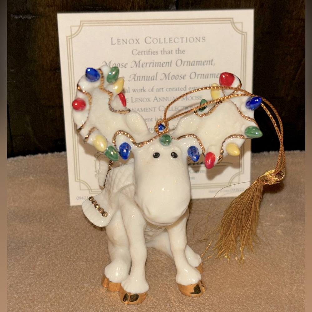 Lenox 2002 Annual Moose Merriment Porcelain Christmas Hanging Ornament